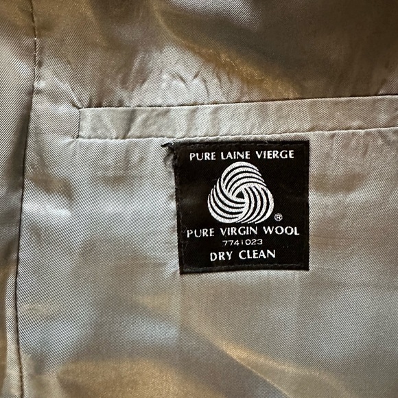 Vintage YSL Blazer - Picture 5 of 7